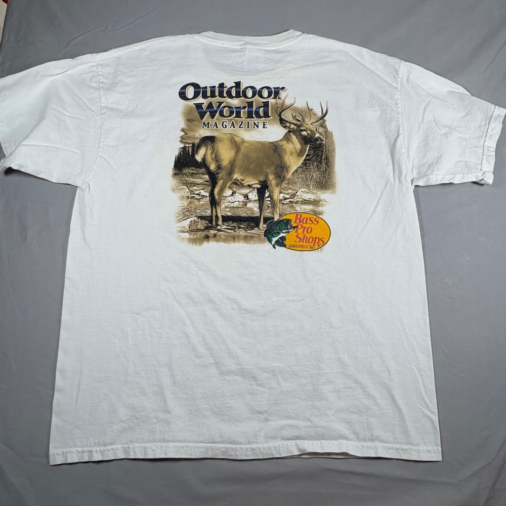 Bass Pro Shops Outdoor World Magazine Deer Graphic T-Shirt Mens XL White Vintage